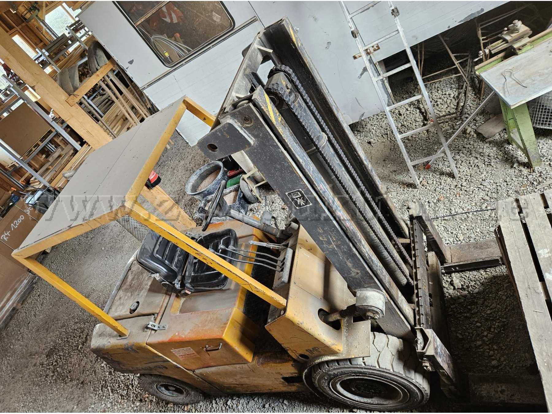 Stapler seitlich vorn