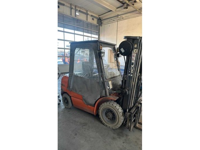 Seitliche Ansicht mit Tür