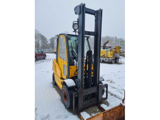 Gabelstapler vorne rechts