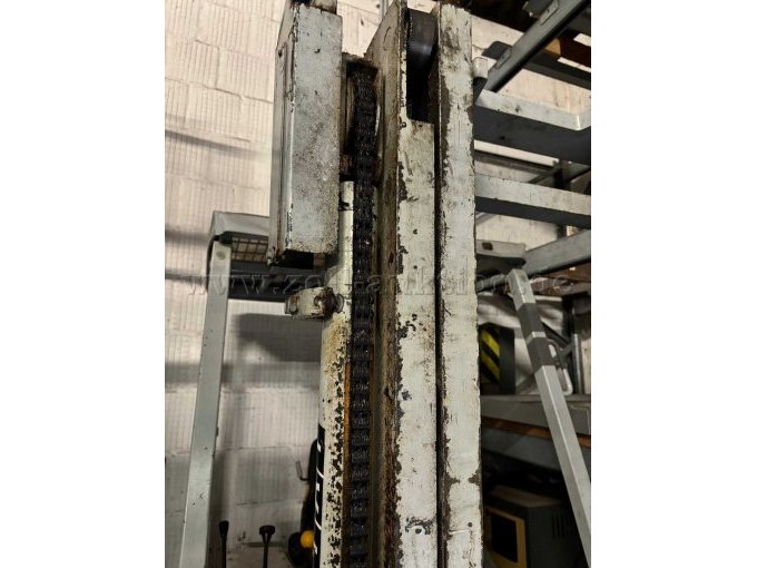 Gabelstapler E3-15 N
Mast