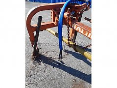 Erdbohrer Seitenansicht