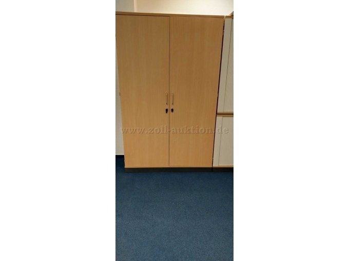 Garderobenschrank zu