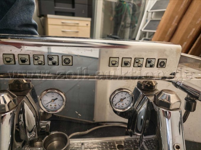 Bedienungstasten und Kesseldruck-Pumpendruckmanometer