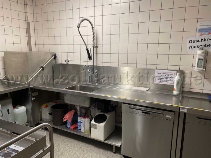 Spültisch mit Armatur