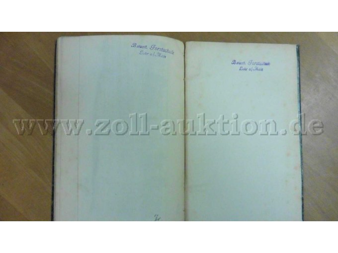 Buchdeckel innen am Ende des Buches