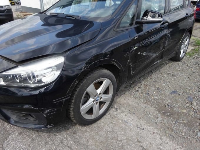 BMW 216 Seitenansicht