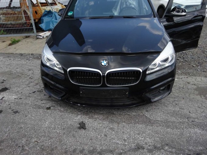 BMW 216d Frontansicht