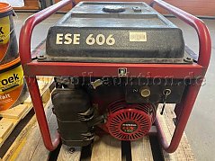 Vorderansicht des Generators