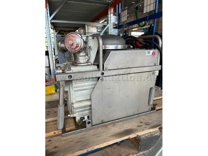 Seitenansicht, keine Beschädigungen.