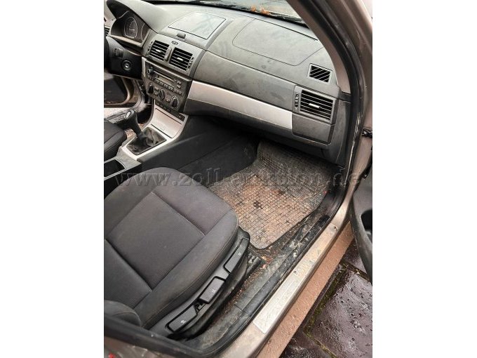 Innenraum vorne (Beifahrer)