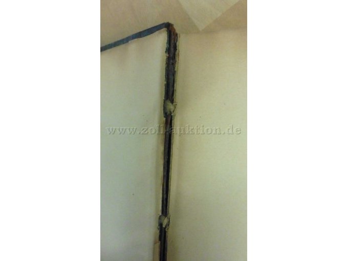 Vorne löst sich die Bindung