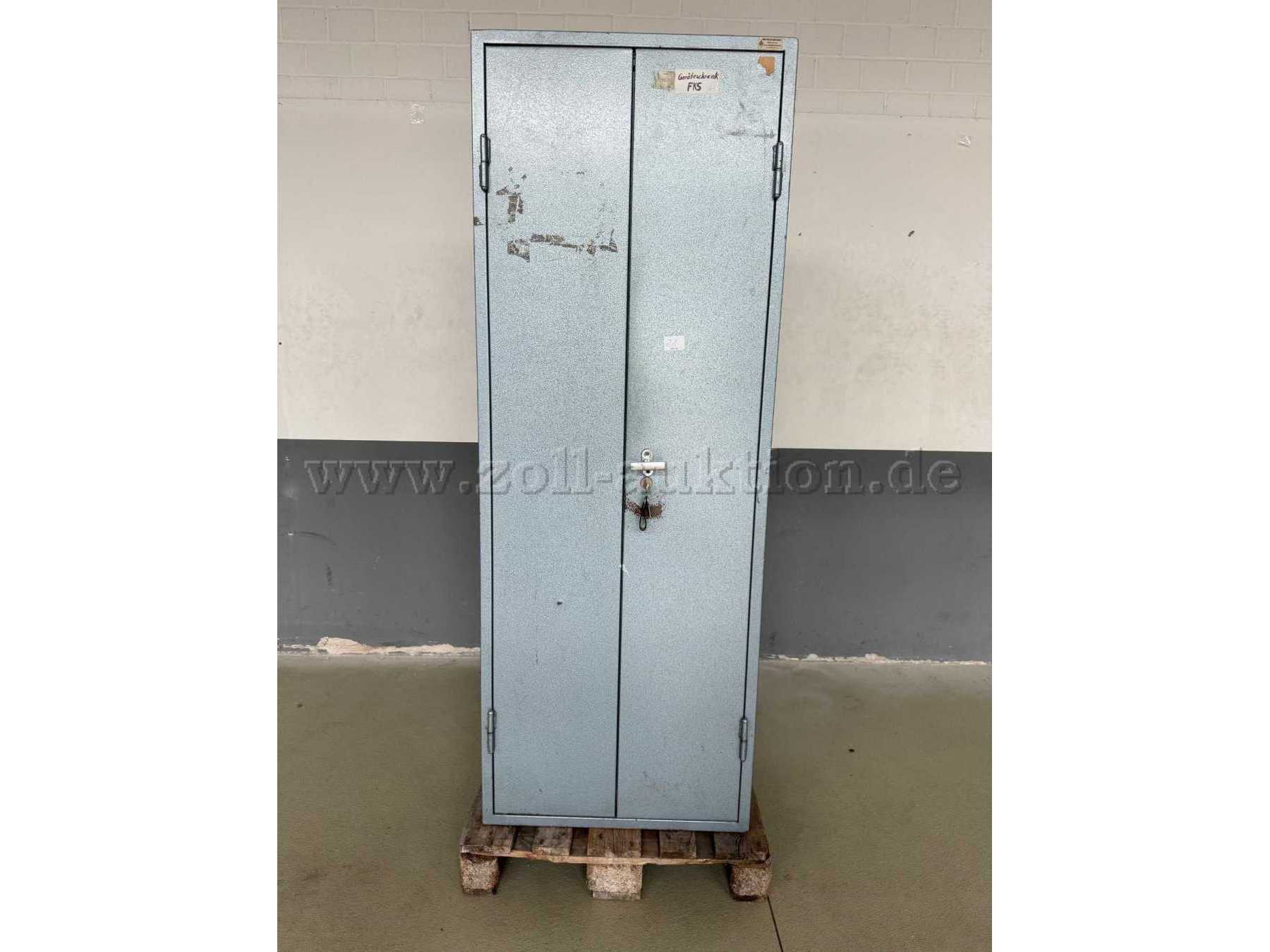 Ansicht von vorn geschlossen