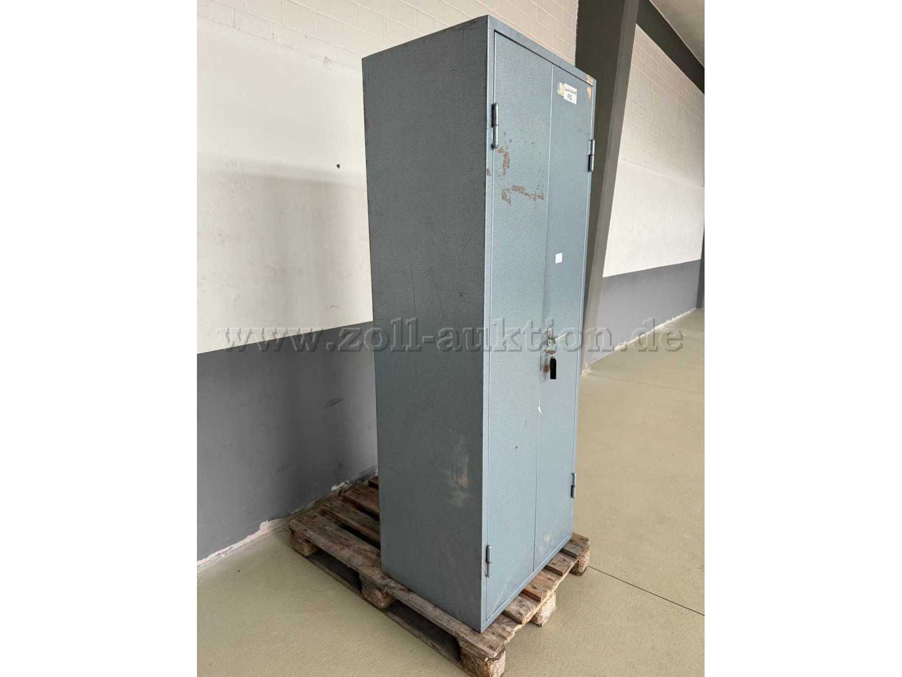 Ansicht seitlich von links