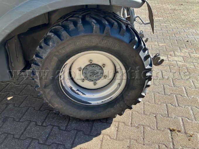 Aebi TT240 Ansicht Reifen hinten links