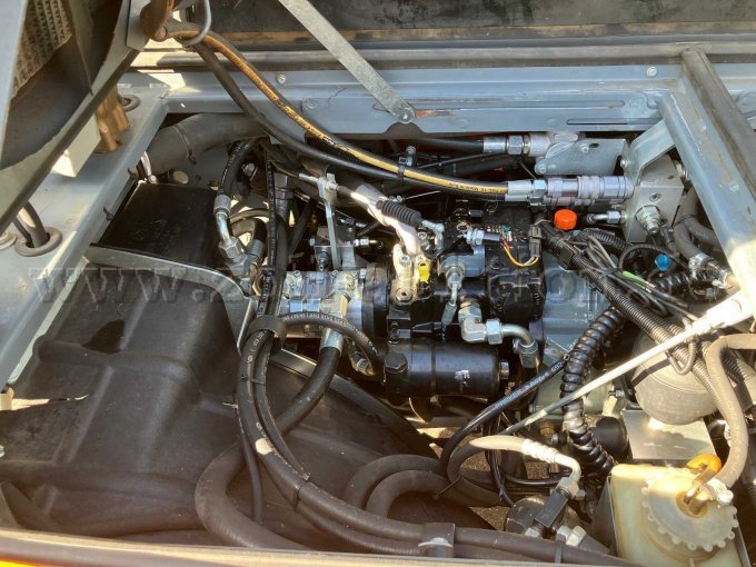 Aebi TT240 Ansicht Motorraum, Hydraulik