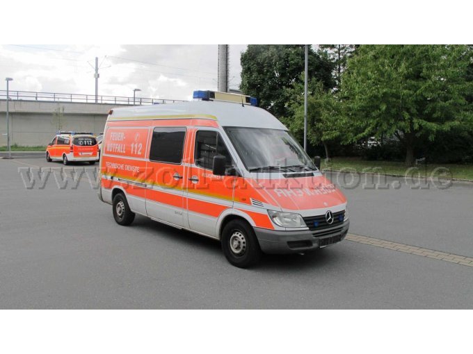 Fahrzeug vorne links