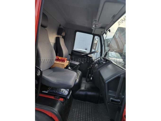 Fahrerkabine innen; Beifahrerseite; Sitz nicht beschädigt; keine auffälligen Mängel