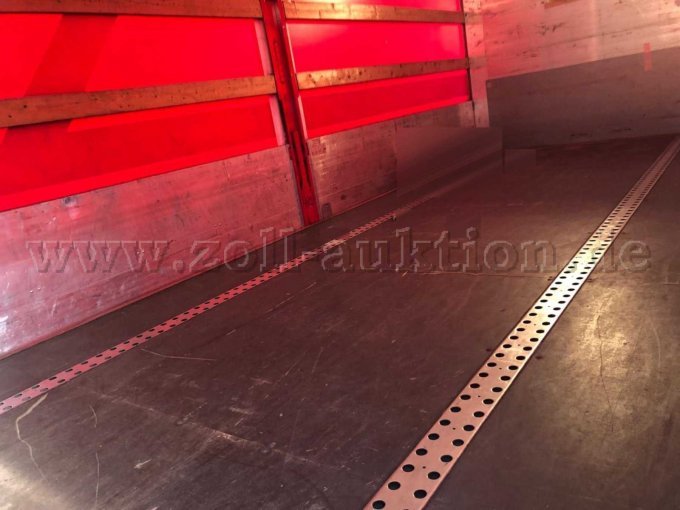 Detailaufnahme Laderaum Fussboden