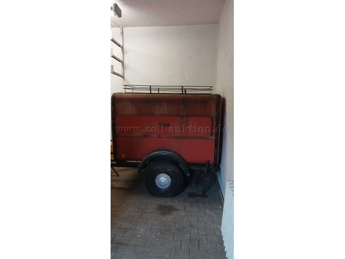 Gerätewagen von der Seite