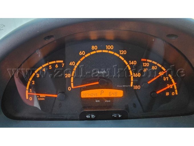 Cockpit mit KM-Stand