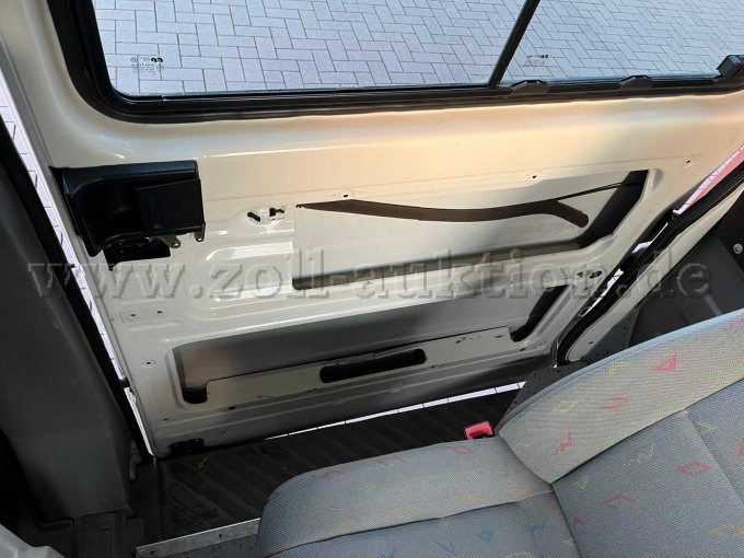 Fehlende Türverkleidung