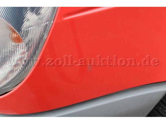 Kratzer Kottflügel vorne links