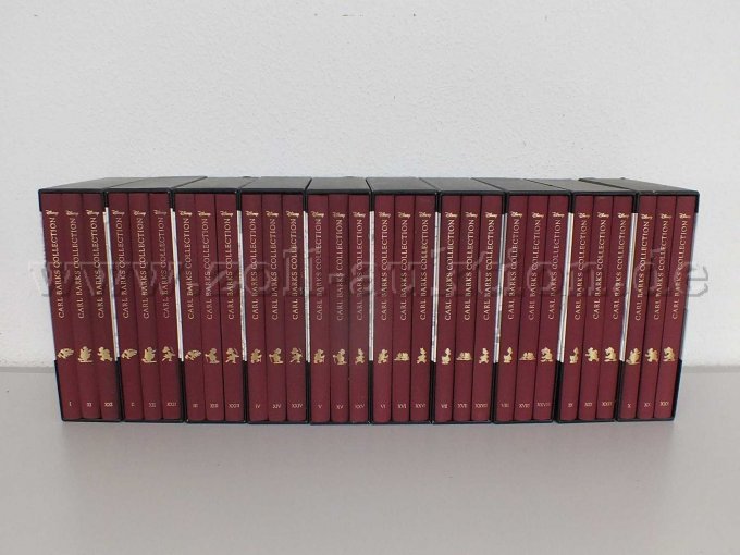 Gesamtansicht der Buchrücken aller Bände