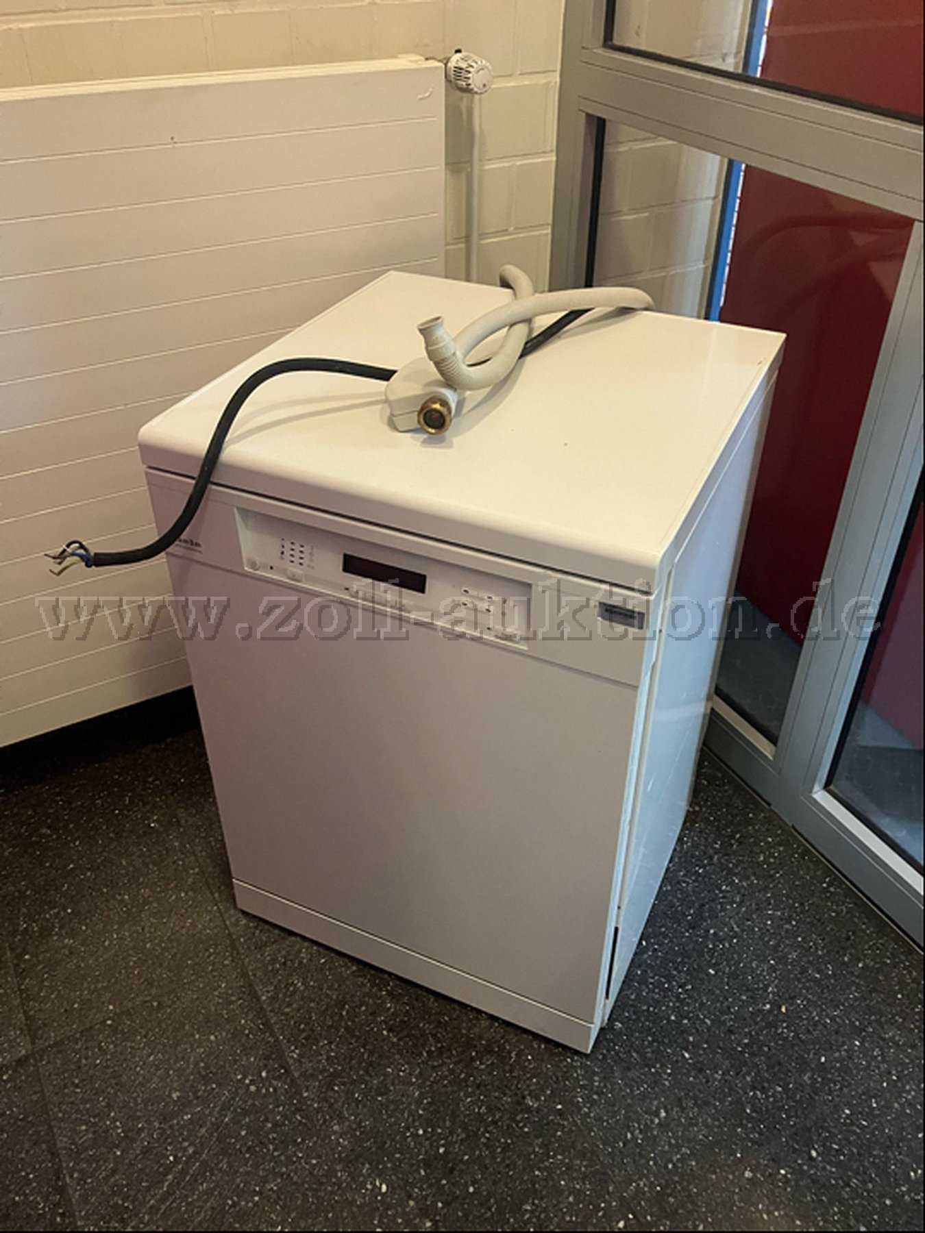 1 myčka MIELE Professional PG 8130 (použitá)