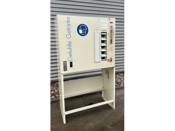 Getränkeautomat von vorne