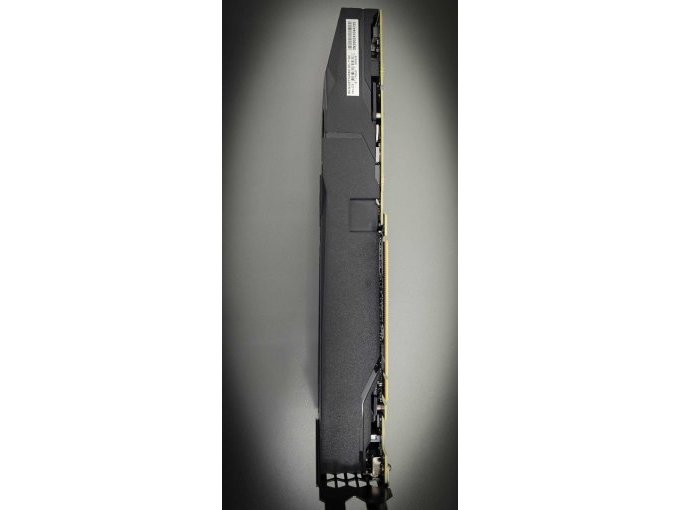 Unterseite der Karte mit Typenschild