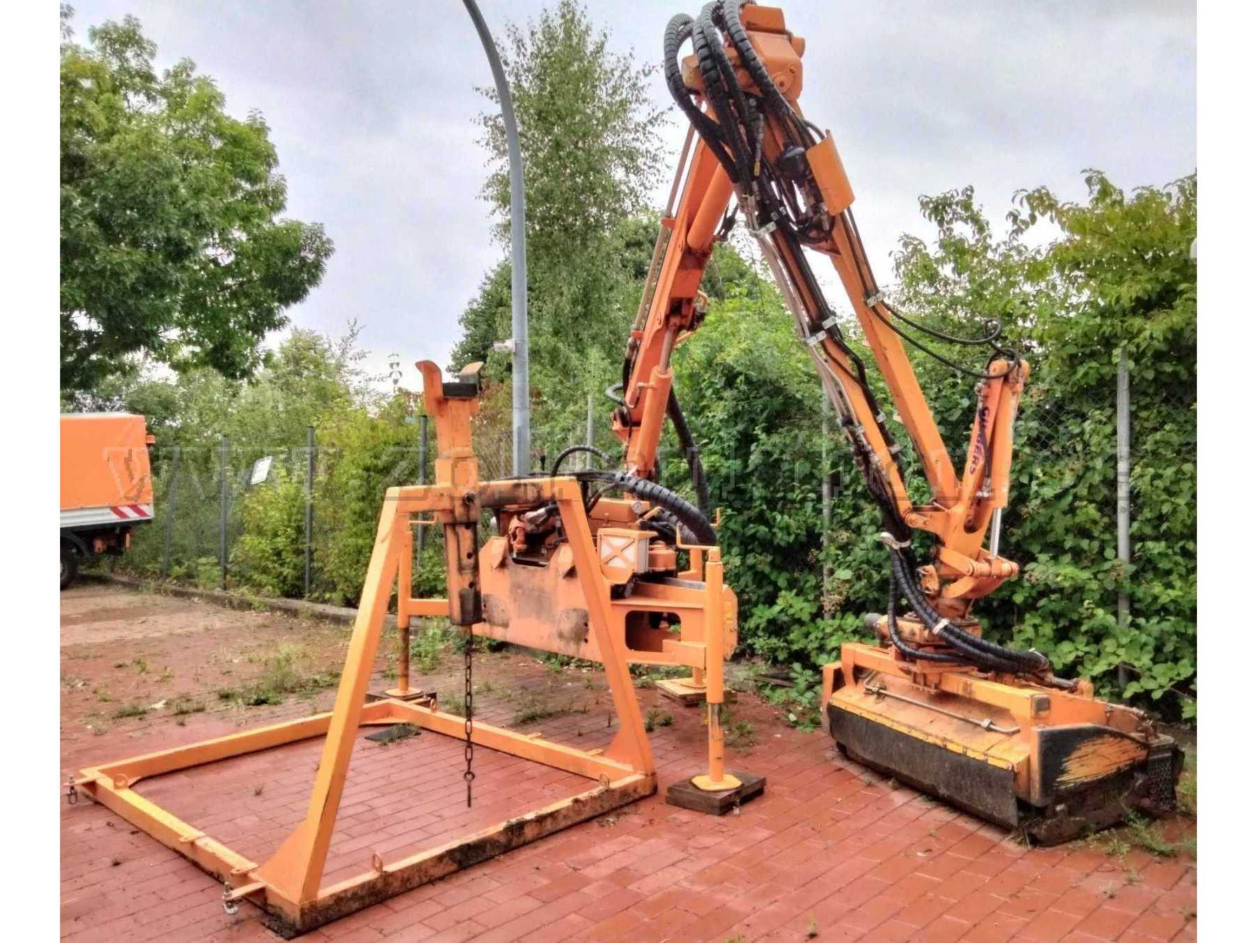 Seitenansicht rechts vom Böschungsmäher / Mulcher Typ: FMQ6