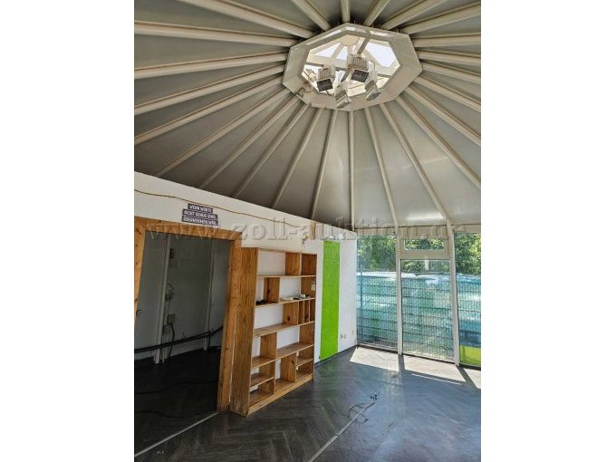Pavillion Innenansicht von links