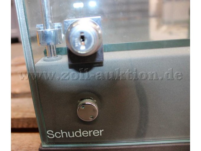 Schloss und Hersteller