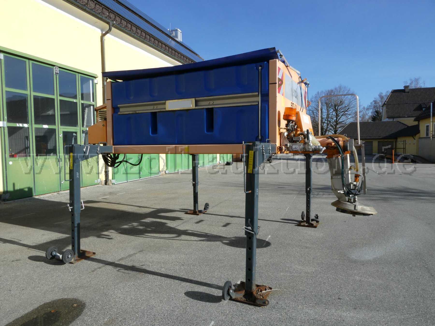Gmeiner LKW - Streuautomat Icebear5000WFSE defekt, Ansicht von links