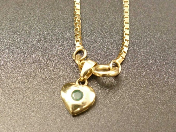 Goldkette mit Herzanhänger, 585er_ Nahansicht Anhänger und Verschluss
