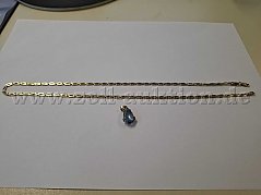 Kette mit Stein