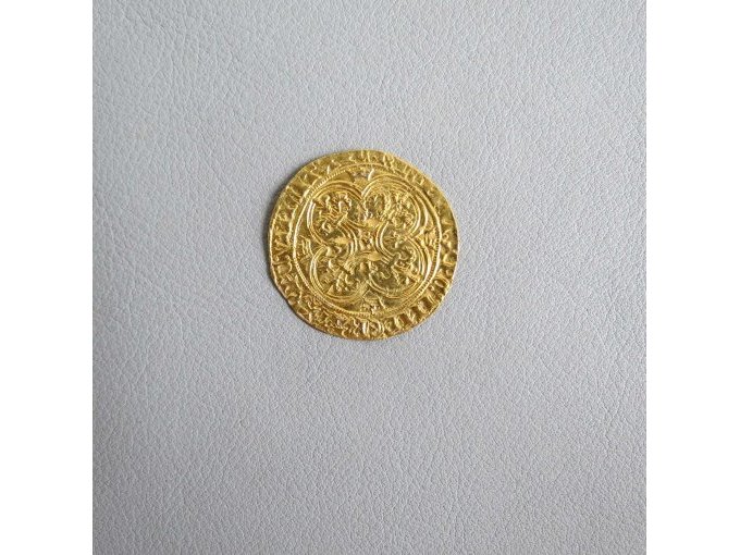 Blütenkreuz