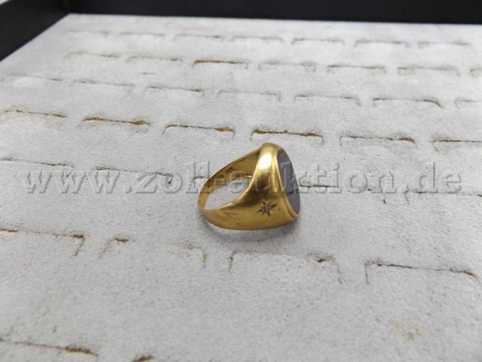 Goldring, Ansicht liegend mit Punze