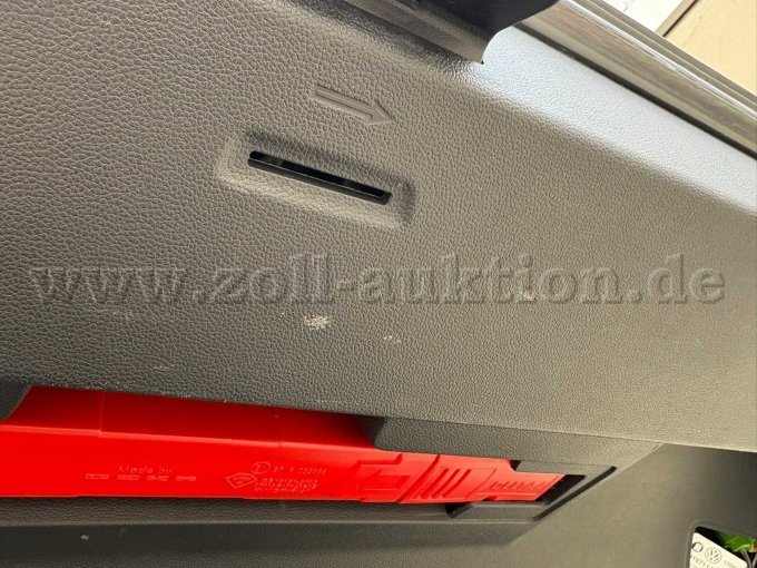 Kratzer Kofferraumverkleidung