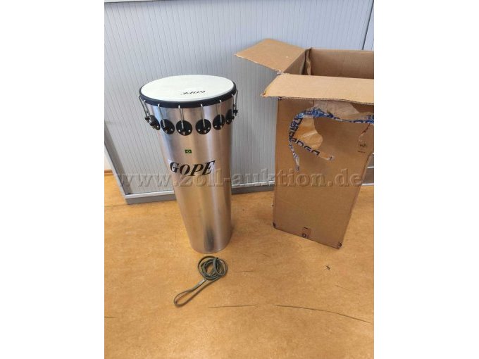Instrument mit Karton