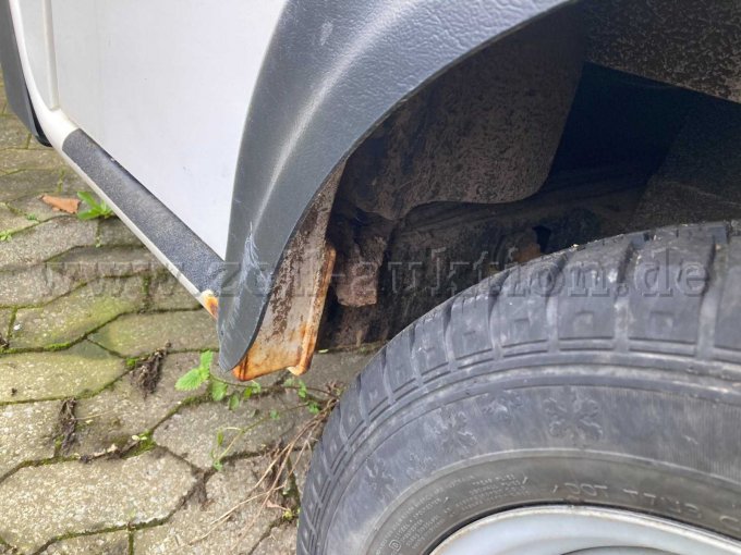 Einstieg/Rahmen links Rost