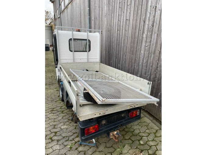 Ansicht hinten links mit Brackenaufbau lose