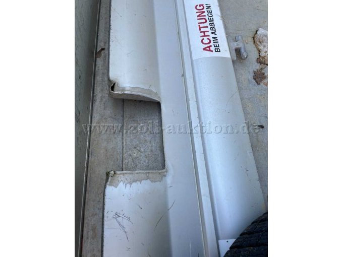 Bracke hinten mit Einschnitt