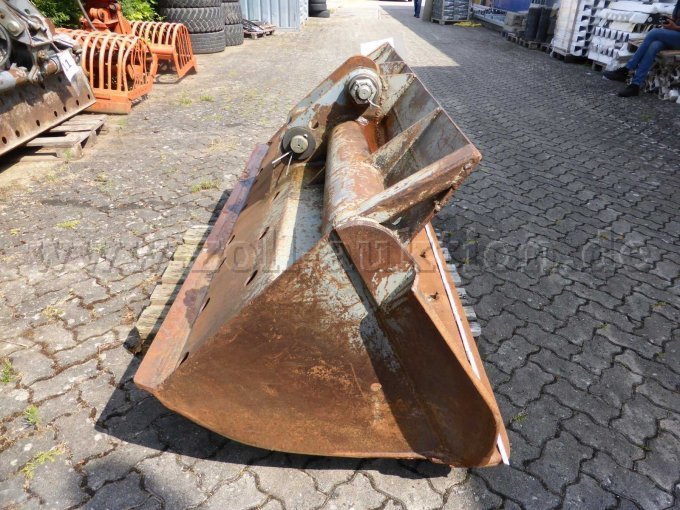 Grabenräumlöffel rechte Seite