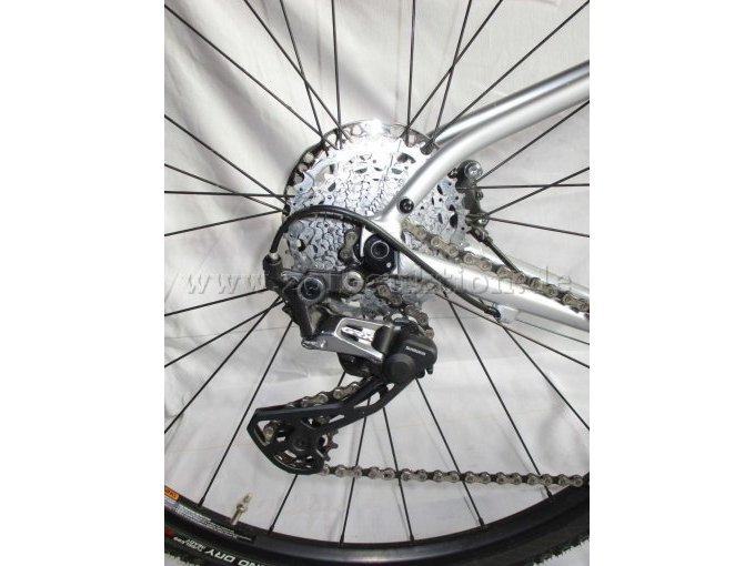 Teilansicht Hinterrad mit Zahnräder und Shimano GRX Schaltwerk