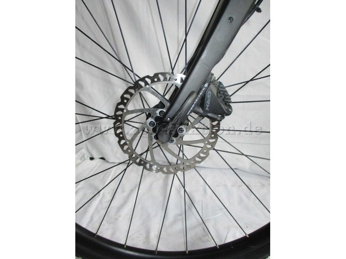 Ansicht Scheibenbremse und Shimano GRX Bremsblock am Vorderrad