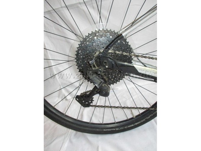 Teilansicht Hinterrad mit Zahnräder und Adventx Schaltwerk