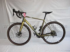 Vollansicht Gravelbike Superior