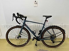 Gravelbike von Cube, links