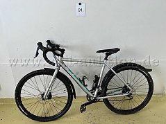 Gravelbike von Kona, links